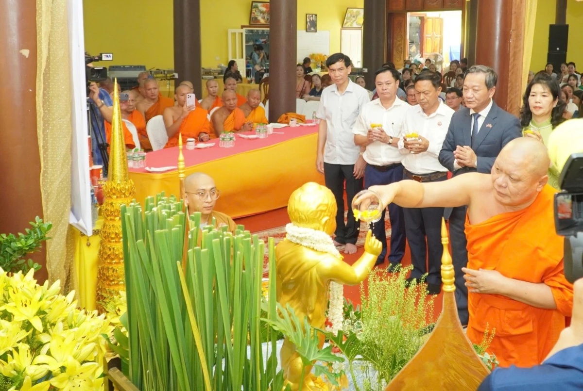 ວັນບຸນວິສາຂະບູຊາ 2026 ຂອງຊາວ ຫວຽດນາມ ອາໄສຢູ່ ລາວ